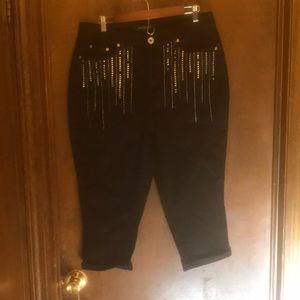 Black capris go with the black Nike shirt get the shirt for free